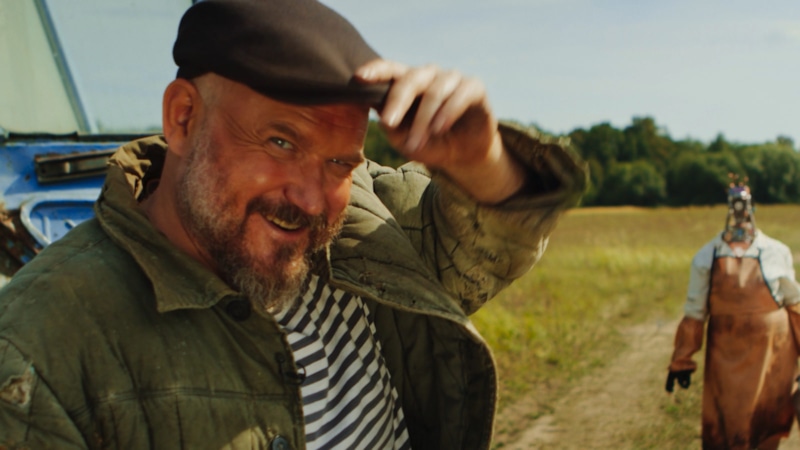 Сергей Чихачев в образе Николая в сериале «Кибердеревня» / Фото: Кино-Театр.РУ Сергей Чихачев в образе Николая в сериале «Кибердеревня» / Фото: Кино-Театр.РУ