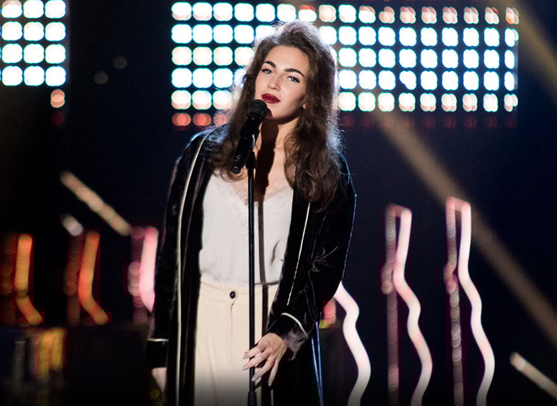 Евгения Майер в шоу «Песни»