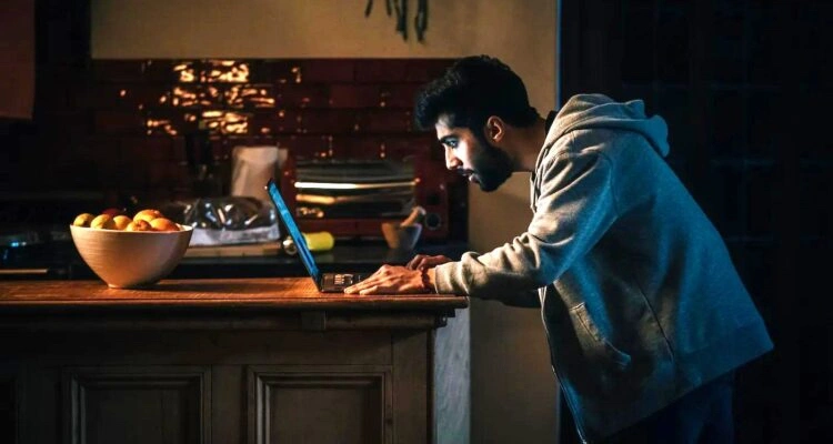 Чанил Кулар в фильме «Дом-ловушка»