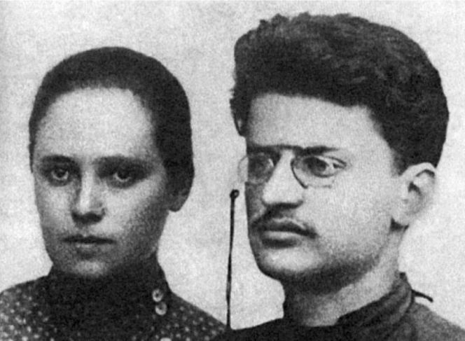 Лев Троцкий и Александра Соколовская Лев Троцкий и Александра Соколовская