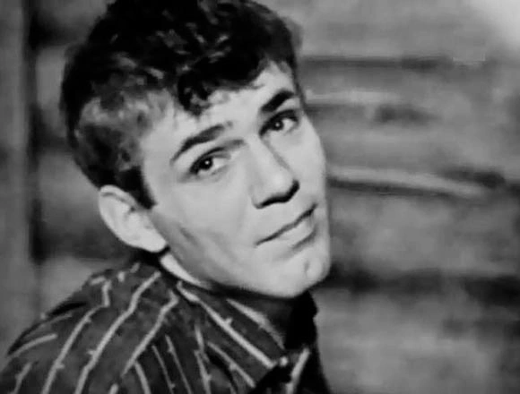 Владимир Смирнов в образе Александра Привалова в фильме «Понедельник начинается в субботу» / Фото: Кинориум