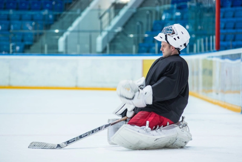 Игорь Огурцов в образе Семена Бакина в сериале «Молодежка» / Фото: Кино-Театр.РУ Игорь Огурцов в образе Семена Бакина в сериале «Молодежка» / Фото: Кино-Театр.РУ