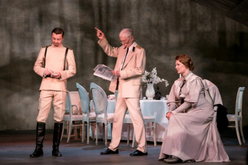 Герои пьесы «Три сестры» Герои пьесы «Три сестры»