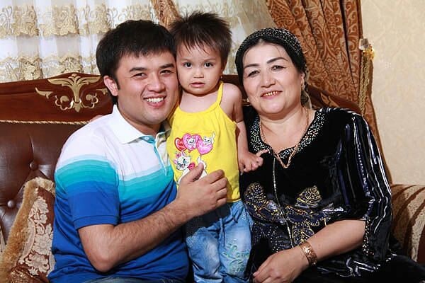 Алишер Файз с семьей