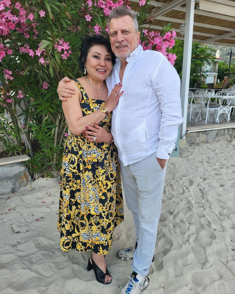 Клара Кузденбаева с мужем Владимиром Кузнецовым Клара Кузденбаева с мужем Владимиром Кузнецовым