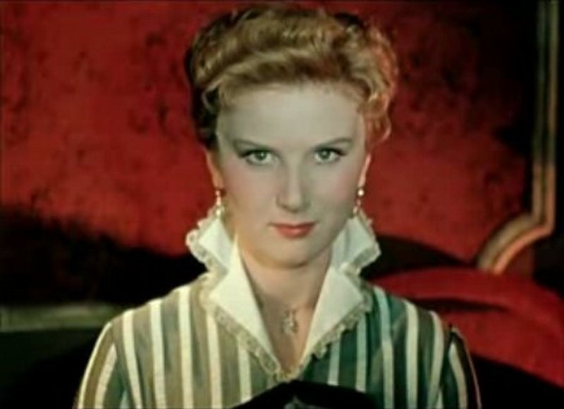 Раиса Максимова в роли Аглаи в фильме «Идиот» Раиса Максимова в роли Аглаи в фильме «Идиот»