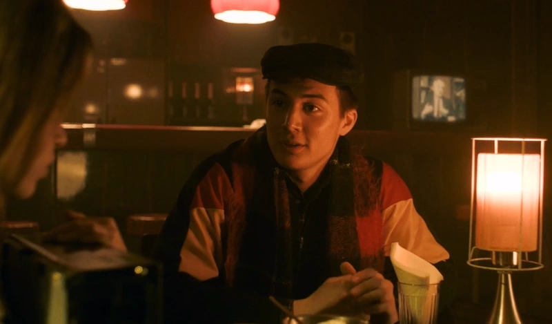 Лев Черепанов в образе Колика / Фото: Кадр из сериала «Слово пацана. Кровь на асфальте» Лев Черепанов в образе Колика / Фото: Кадр из сериала «Слово пацана. Кровь на асфальте»