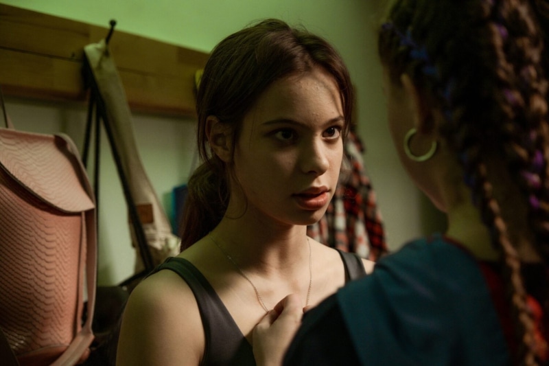 Ника Жукова в образе Маши в сериале «Плакса» / Фото: Кинориум