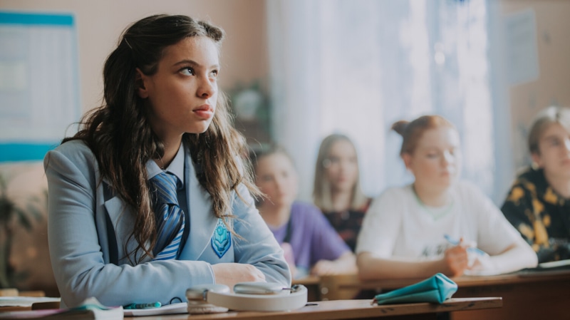 Ника Жукова в образе Маши в сериале «Плакса» / Фото: Кинориум