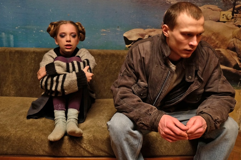 Афина Лукиди и Юри Борисов в фильме «Бык»