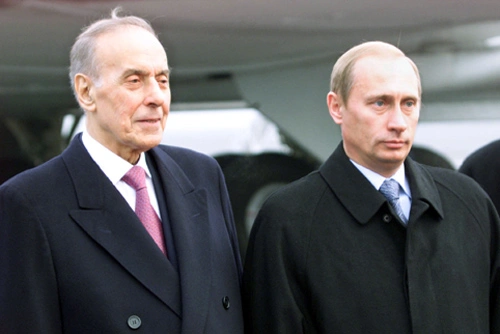 Гейдар Алиев и Владимир Путин Гейдар Алиев и Владимир Путин