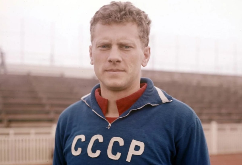 Виктор Понедельник в молодости