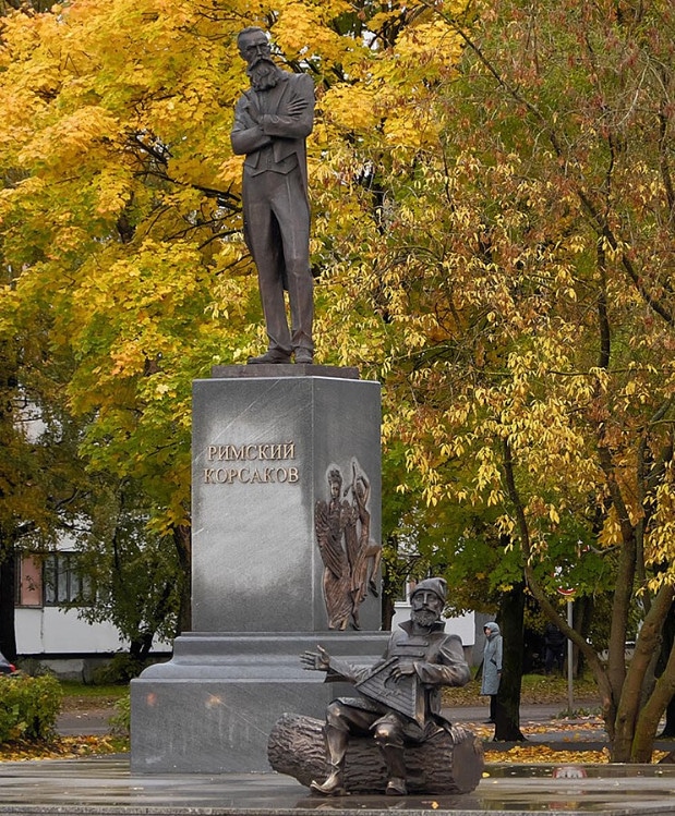 Памятник Николаю Римскому-Корсакову в Тихвине (https://commons.wikimedia.org/wiki/File:%D0%9F%D0%B0%D0%BC%D1%8F%D1%82%D0%BD%D0%B8%D0%BA_%D0%9D._%D0%90._%D0%A0%D0%B8%D0%BC%D1%81%D0%BA%D0%BE%D0%BC%D1%83-%D0%9A%D0%BE%D1%80%D1%81%D0%B0%D0%BA%D0%BE%D0%B2%D1%83.jpg) Памятник Николаю Римскому-Корсакову в Тихвине (https://commons.wikimedia.org/wiki/File:%D0%9F%D0%B0%D0%BC%D1%8F%D1%82%D0%BD%D0%B8%D0%BA_%D0%9D._%D0%90._%D0%A0%D0%B8%D0%BC%D1%81%D0%BA%D0%BE%D0%BC%D1%83-%D0%9A%D0%BE%D1%80%D1%81%D0%B0%D0%BA%D0%BE%D0%B2%D1%83.jpg)
