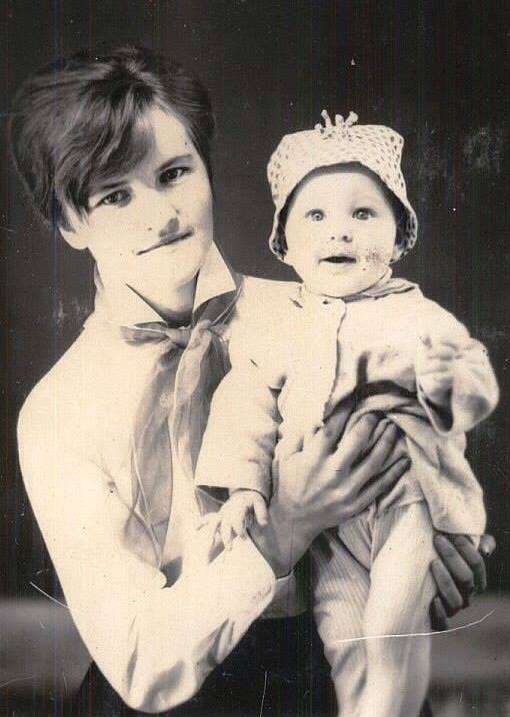 Иван Рыбников и его мать Иван Рыбников и его мать