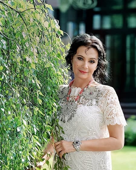 Ирина Винер показала свои хоромы и рассказала, кого полюбила после развода с Алишером Усмановым