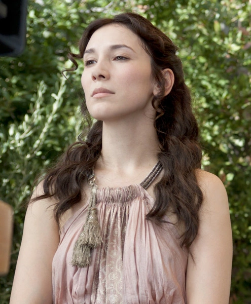 Sibel Kekilli - Diva-diva-dilara-1