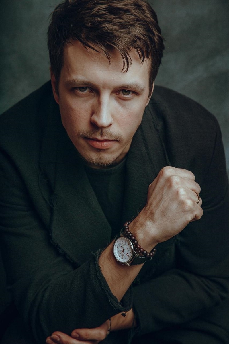 Актер Денис Васильев