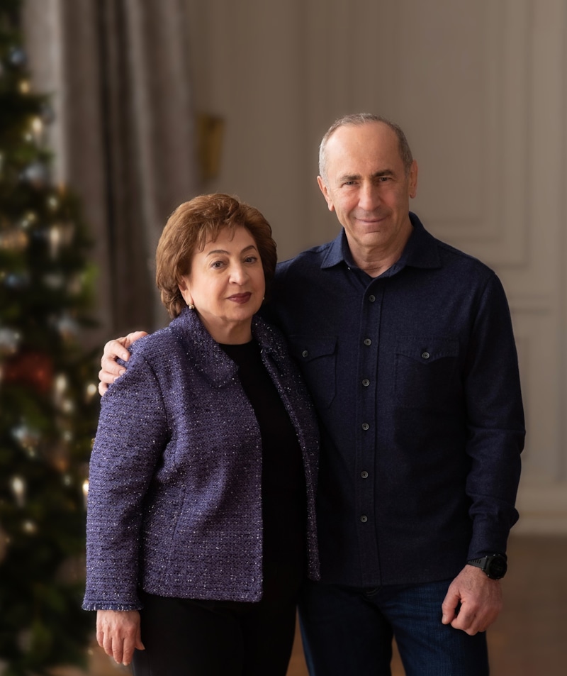 Роберт Кочарян с женой