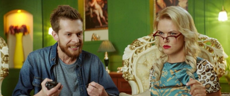 Игорь Жмых (Григорий Калинин) и Светлана Осякина (Анна Котова) в сериале «Мылодрама» / Фото: Кинопоиск Игорь Жмых (Григорий Калинин) и Светлана Осякина (Анна Котова) в сериале «Мылодрама» / Фото: Кинопоиск