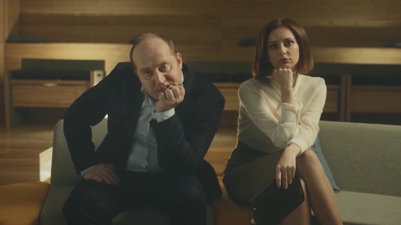 Мария (Маруся Климова) и Владислав (Сергей Бурунов) в сериале «Мылодрама» / Фото: Кинопоиск