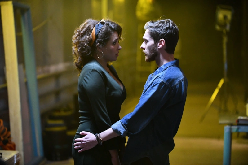 Арина Ануфриева (Ольга Дибцева) и Игорь Жмых (Григорий Калинин) в сериале «Мылодрама» / Фото: Кино Mail.ru