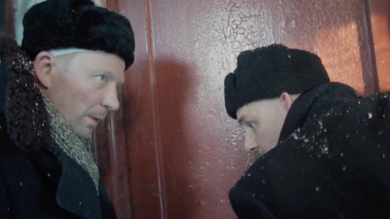 Баскин (Константин Гацалов) и Кошарный (Дмитрий Куличков) / Фото: Кадр из сериала «Банда "ЗИГ ЗАГ"»