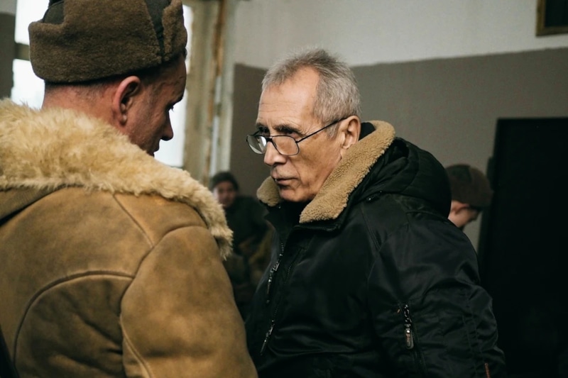 Режиссер Карен Геворкян на съемках фильма «Василий Теркин» Режиссер Карен Геворкян на съемках фильма «Василий Теркин»