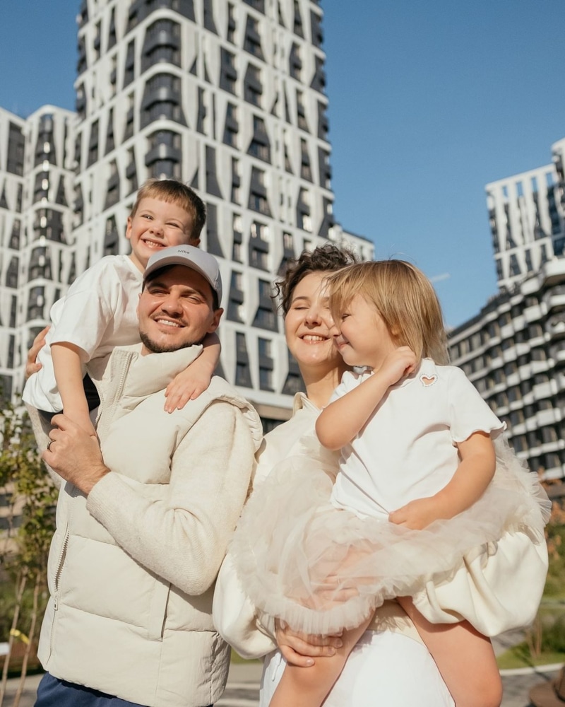 Кирилл Диденок с женой и детьми Кирилл Диденок с женой и детьми