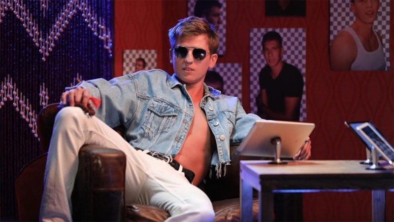 Комик Алексей Щербаков отрицает участие в финансовой афере Комик Алексей Щербаков отрицает участие в финансовой афере