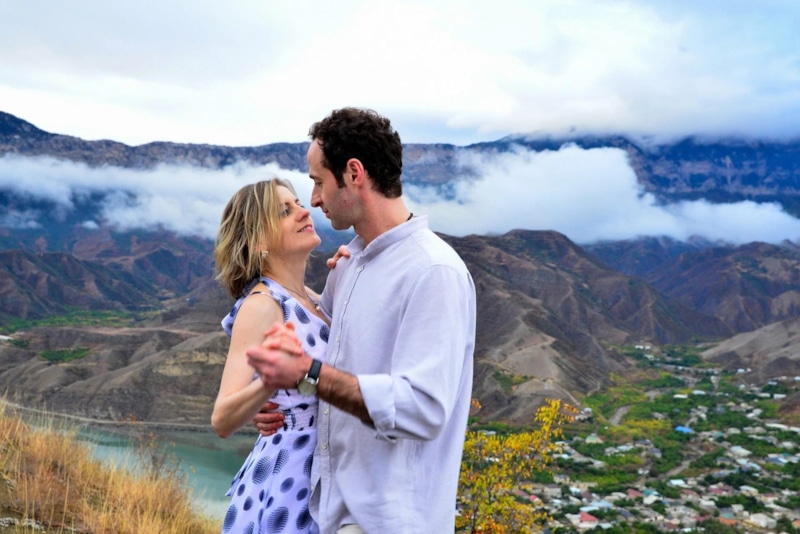 Георгий Перадзе и Алена Муратова в фильме «Анна и Вано. Ванна и вино»