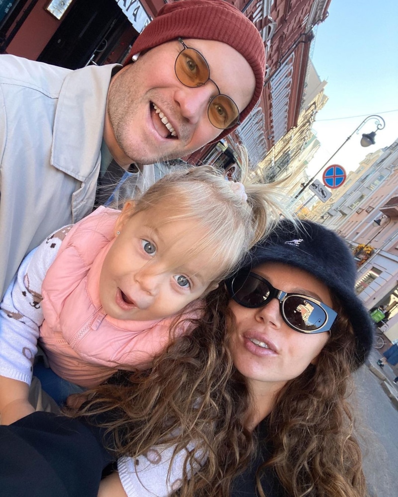 Виктория Маркина и Владимир Селиванов с дочерью
