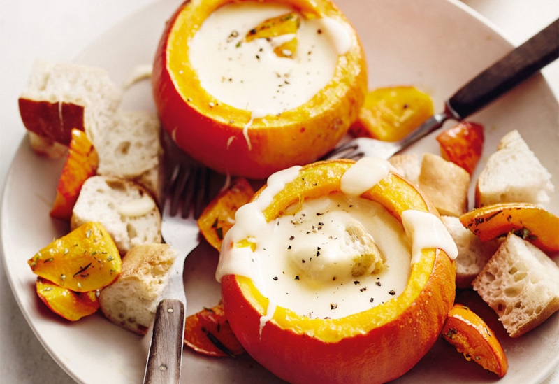 Фондю в тыкве: осенний рецепт Фондю в тыкве: осенний рецепт