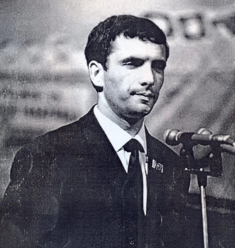 Капитан команды КВН Валерий Хаит в молодости