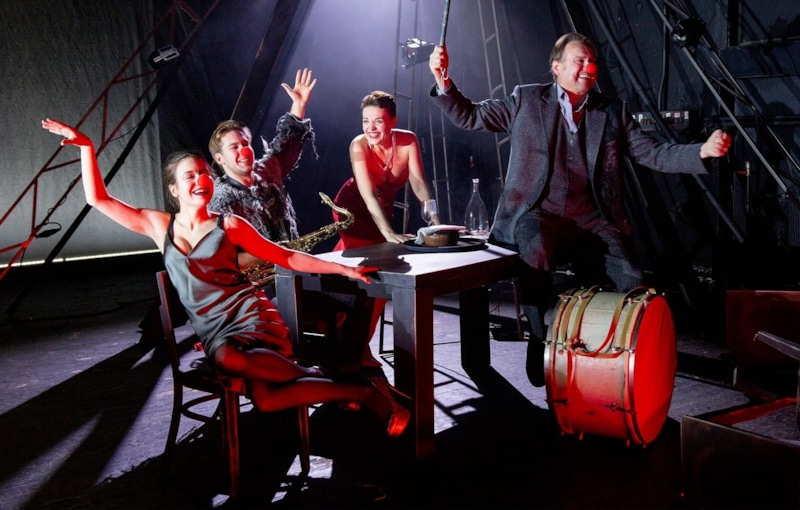 Юлия Бурова и Анастасия Светлова