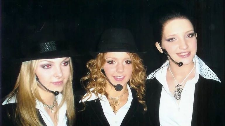 Группа «Нэцке»: Аксинья Вержак, Юлианна Караулова и Дарья Клюшникова