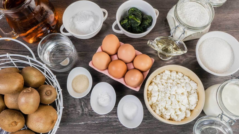 Торт-змея с киви: яркий и праздничный