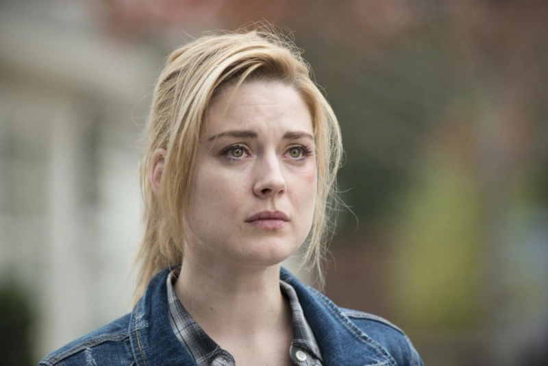 Александра Брекенридж в сериале «Ходячие мертвецы» Александра Брекенридж в сериале «Ходячие мертвецы»