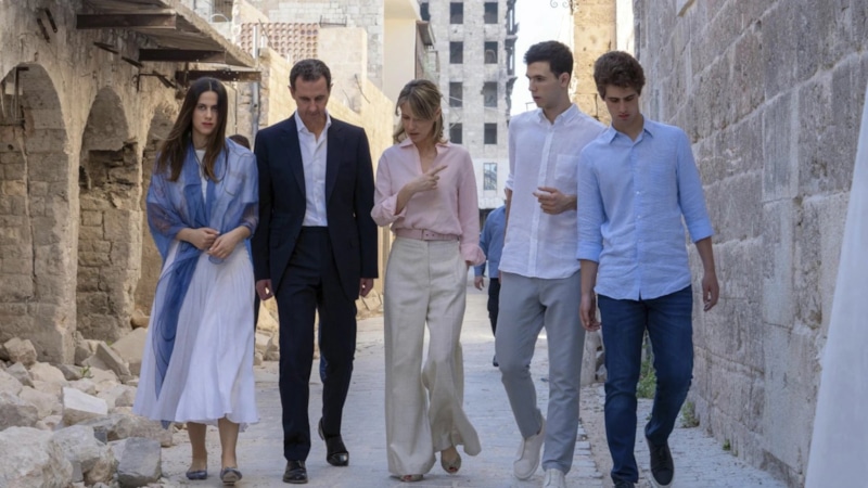 Асма Асад с детьми