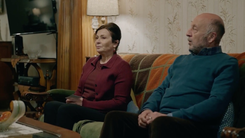  Фатма (Лачин Джейлан) и Давут (Хакан Салынмыш) / Фото: Кадр из сериала «Беспощадный»