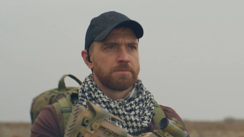 Евгений Шириков в образе Максима в сериале «Глаз пустыни» / Фото: Кинориум