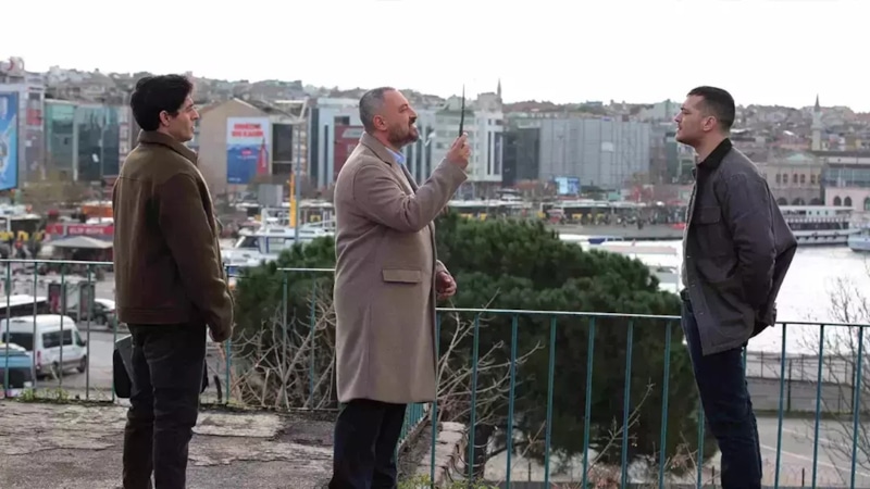 Курт (Угур Йылдыран), Дагхан (Чагатай Улусой) и Мюдюр (Онур Сайлак) / Фото: Кинориум