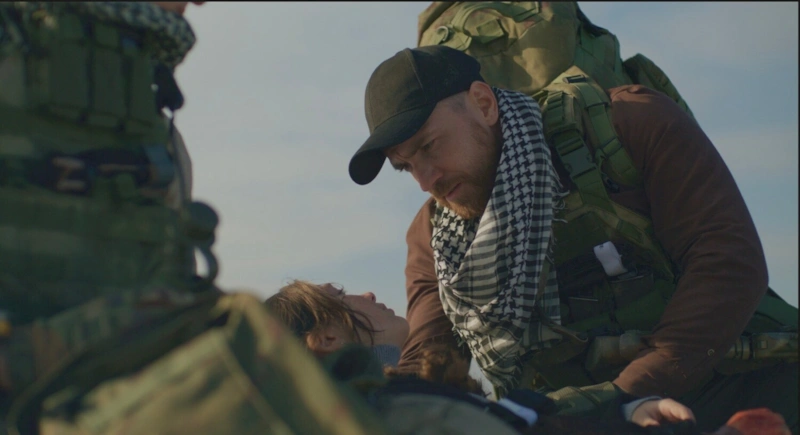 Евгений Шириков в образе Максима в сериале «Глаз пустыни» / Фото: Кинориум