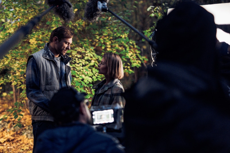 Светлана (Дарья Урсуляк) и Александр Нечаев (Александр Горбатов) в сериале «ГДР» / Фото: Кинориум