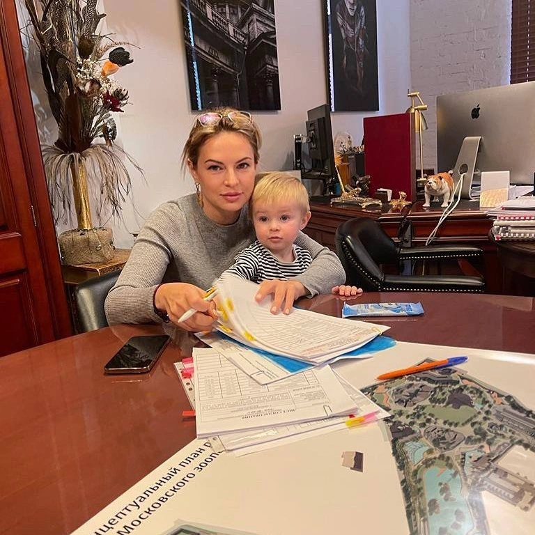 Светлана Акулова с семьей