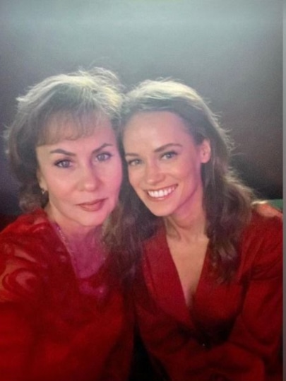 Мать Гарика Харламова Наталья и Катерина Ковальчук