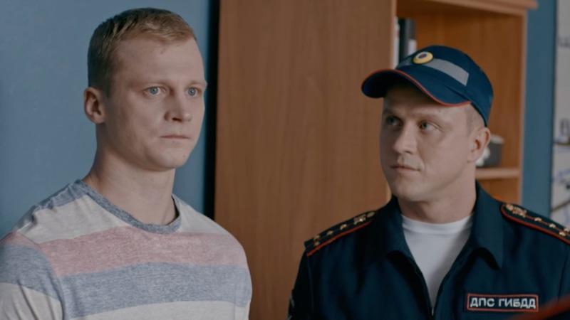 Вова (Сергей Подольный) и Виталик (Евгений Банифатов) / Фото: Кадр из сериала «Спецбат»