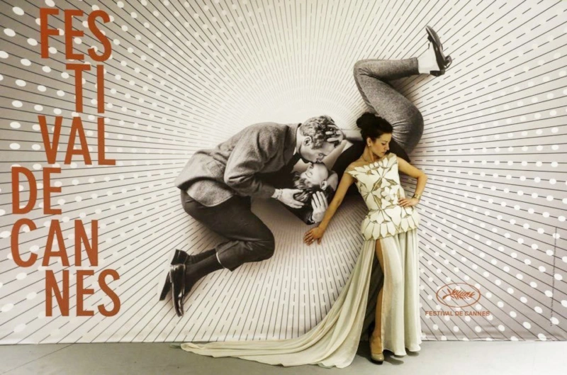 Полина Долиндо в платье