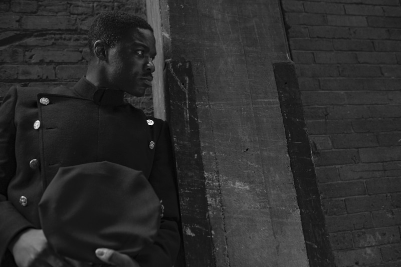 Джован Адепо в сериале «Хранители»