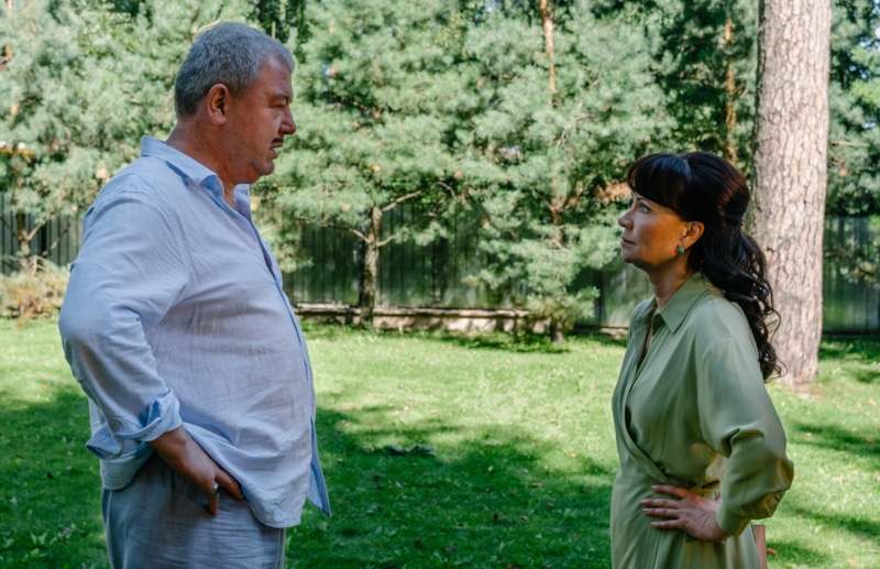 Татьяна (Нонна Гришаева) и Виктор (Александр Робак) в сериале «Наследство» / Фото: Кинориум Татьяна (Нонна Гришаева) и Виктор (Александр Робак) в сериале «Наследство» / Фото: Кинориум