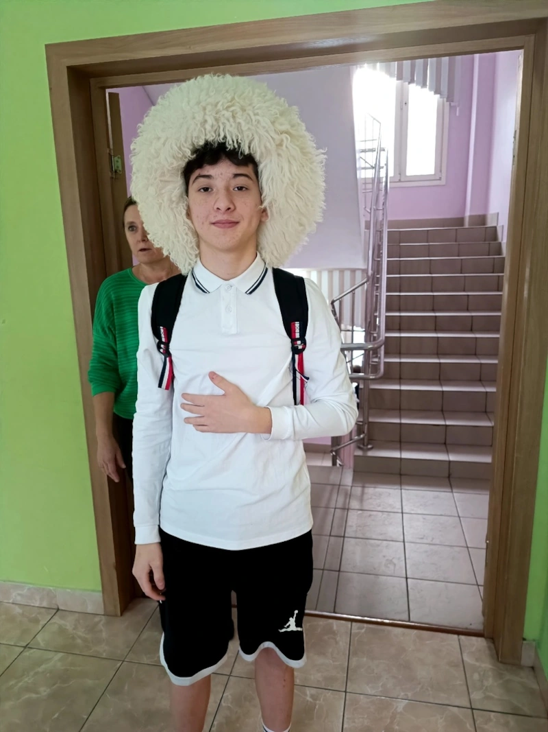 Гардеробщик «Крокус Сити Холла» Ислам Халилов Гардеробщик «Крокус Сити Холла» Ислам Халилов